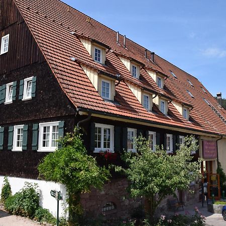 Gutshof-Hotel Waldknechtshof Baiersbronn Esterno foto